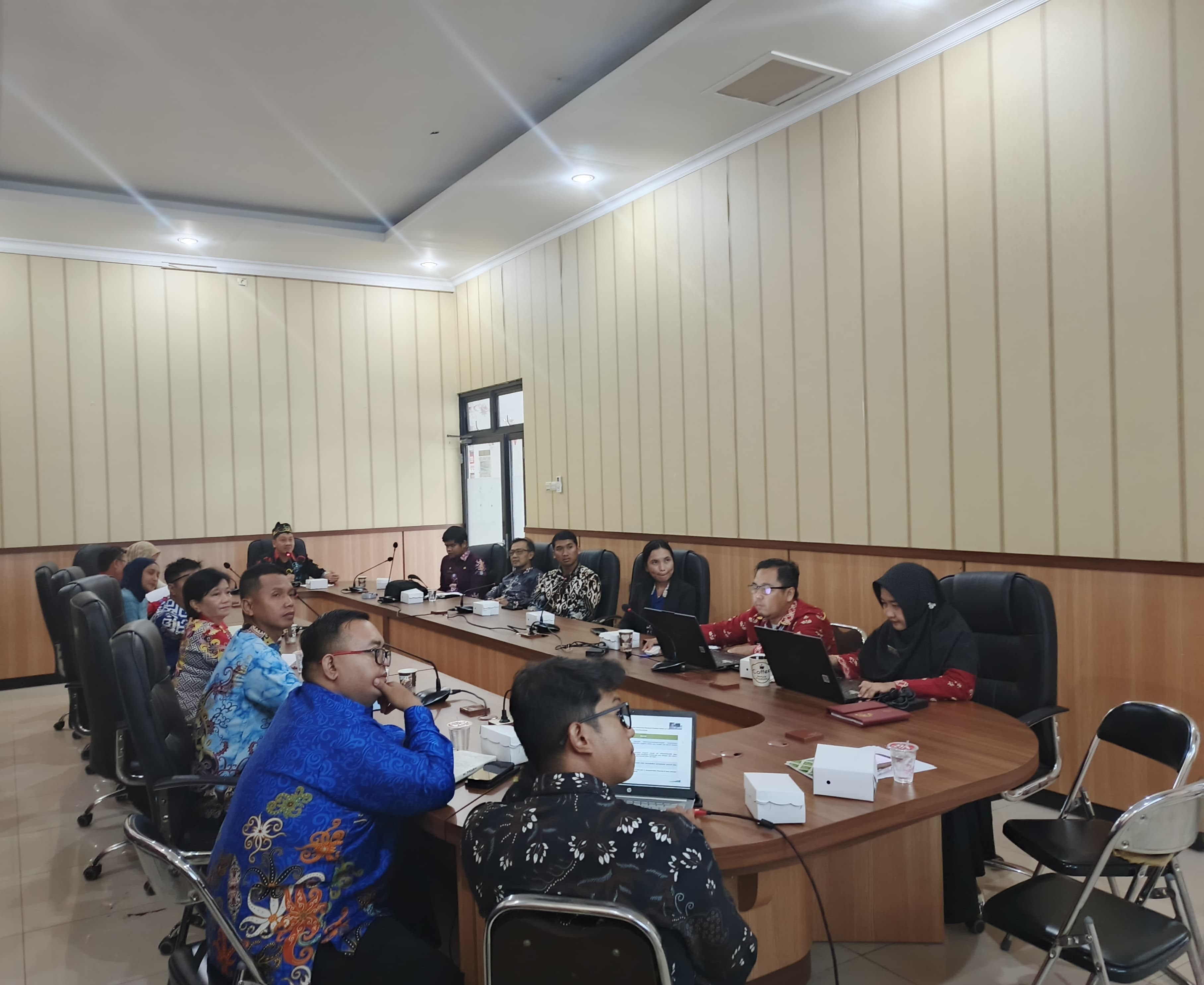 Rakor Persiapan Bimtek PBJ Desa 2025 Digelar di Sekretariat Daerah Kotim