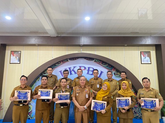 Pemerintah Kabupaten Kotawaringin Timur Berikan Apresiasi Kinerja ASN UKPBJ Tahun 2025